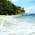 Ssenyange Sea View شقة