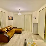 Ssenyange Sea View شقة *