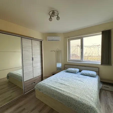 Ssenyange Sea View * فارنا